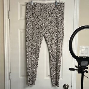 H&M Monochrome Snakeskin Leggings